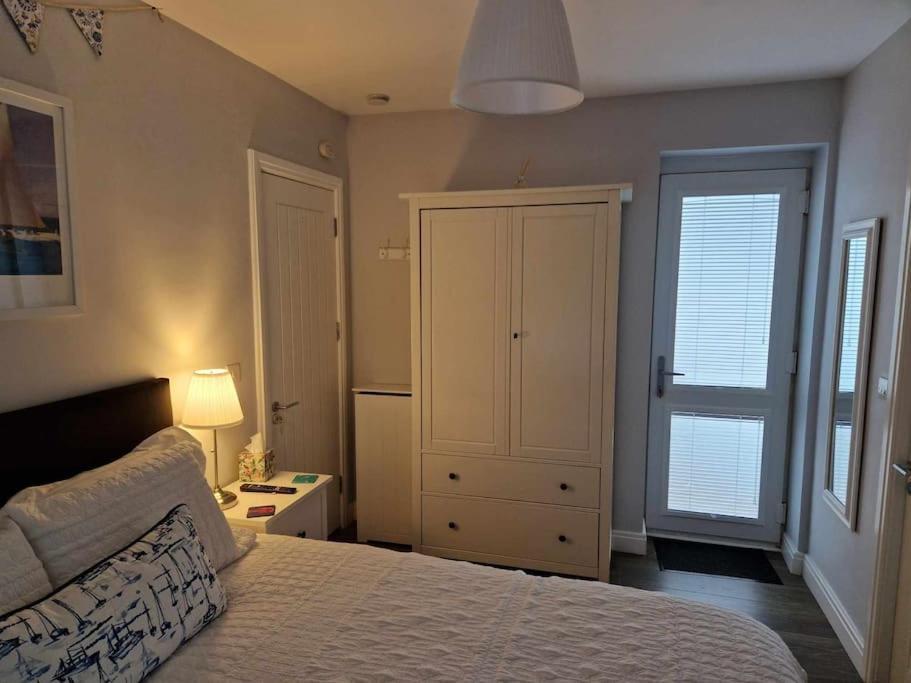 Room On Heath Park Cardiff Bagian luar foto